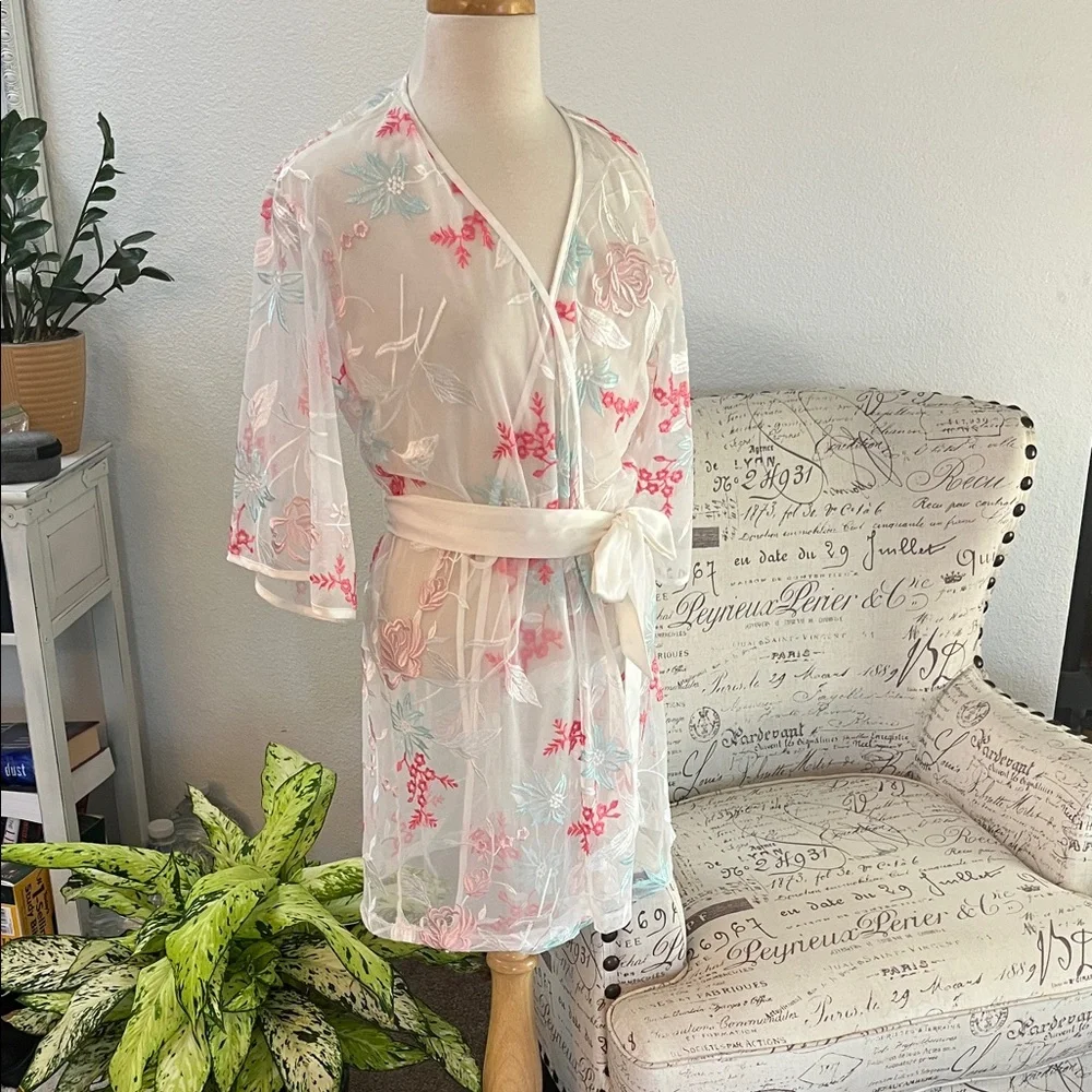 NWOT International Concepts Sheer Floral Robe - Picture 1 of 12